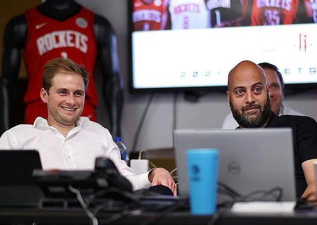 斯通信心十, UlaKq 斯通信心十, UlaKq